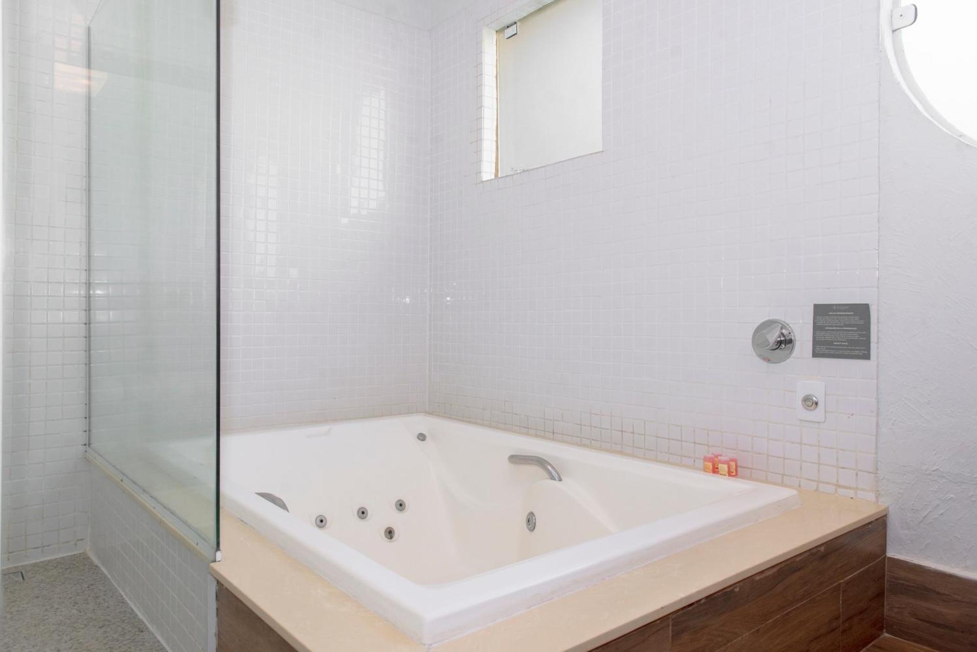 Master Suite Spa Bath